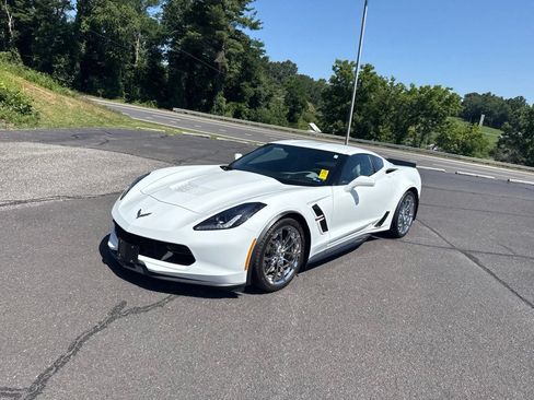 Used 2019 Chevrolet Corvette Grand Sport RWD image 4