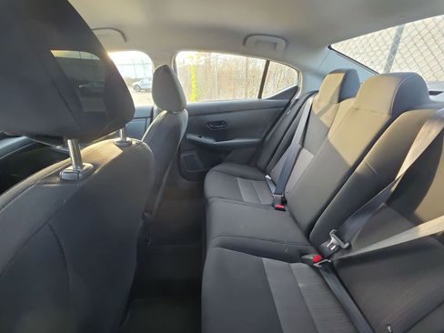 Used 2025 Nissan Sentra SV image 9