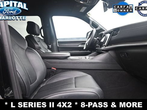 Used 2024 Jeep Wagoneer L Series II RWD image 13
