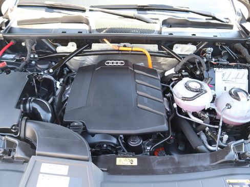 Certified 2023 Audi Q5 e Premium w/ Convenience Package AWD/4WD image 31
