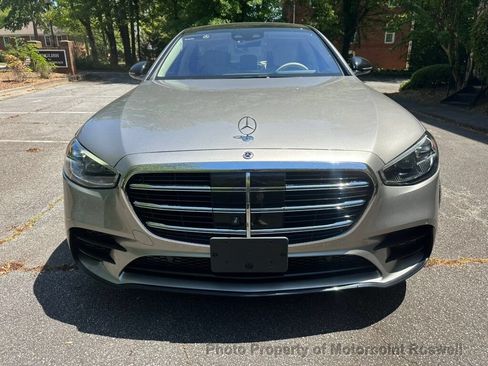Used 2021 Mercedes-Benz S 580 4MATIC Sedan image 2