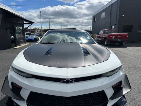 Used 2016 Chevrolet Camaro SS RWD image 23