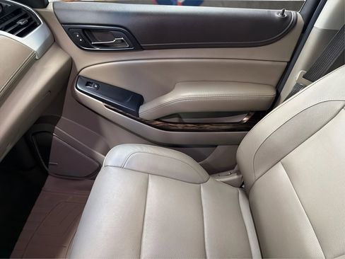 Used 2018 GMC Yukon SLT w/ Premium Edition RWD image 40