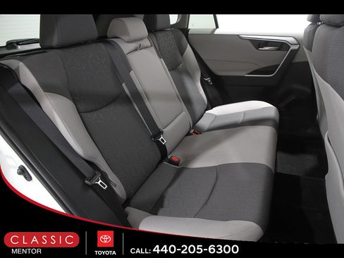 Used 2025 Toyota RAV4 XLE w/ Convenience Package AWD/4WD image 18