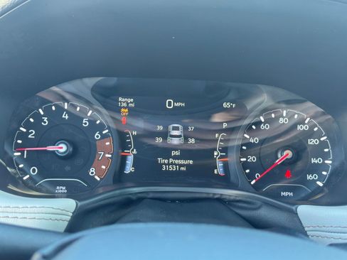 Used 2025 Jeep Compass Limited image 38