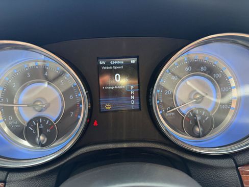 Used 2012 Chrysler 300 Limited RWD image 12