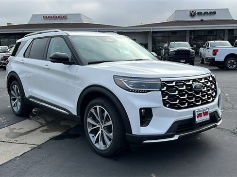 Used 2025 Ford Explorer Platinum w/ Ultimate Package image 2