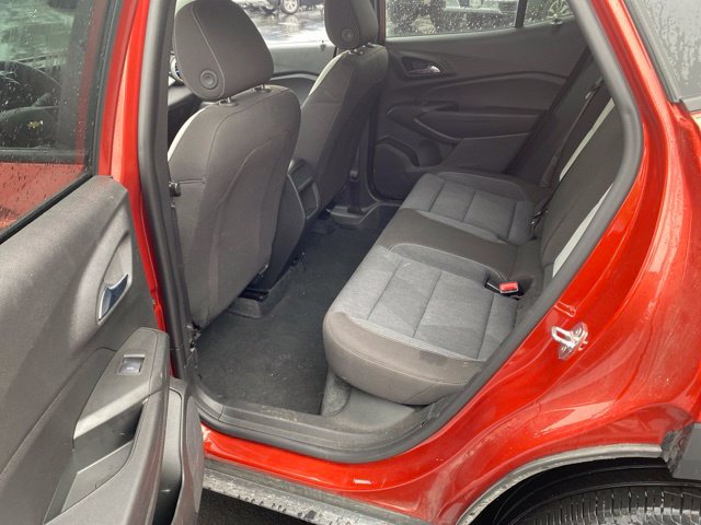 Used 2024 Chevrolet Trax LS w/ LS Convenience Package FWD image 13