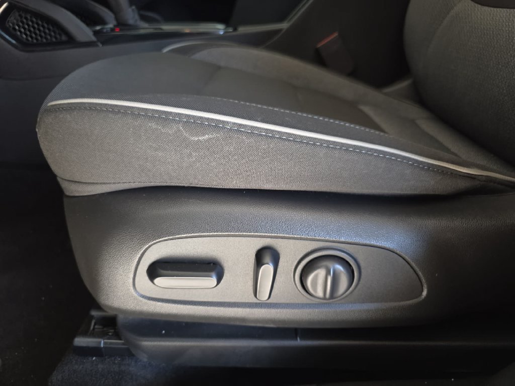 Used 2023 Chevrolet TrailBlazer LT FWD image 29