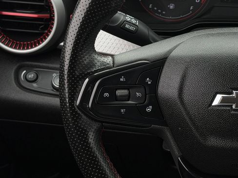 Used 2024 Chevrolet Trax RS w/ Sunroof Package FWD image 15