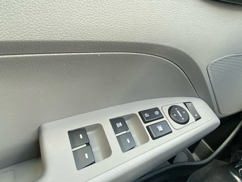 Used 2020 Hyundai Elantra SE FWD image 40