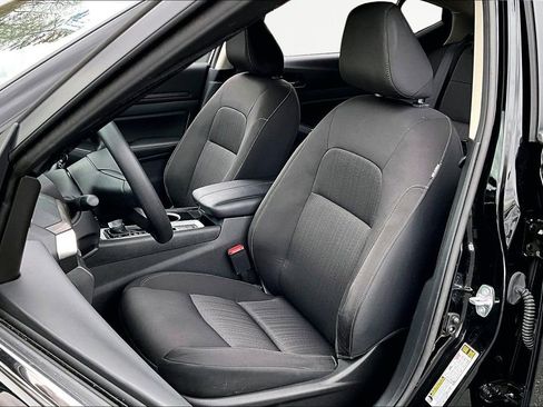 Used 2024 Nissan Altima 2.5 SV image 17