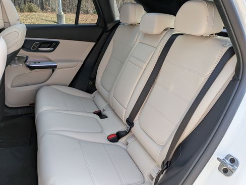 New 2026 Mercedes-Benz GLC 300 image 30