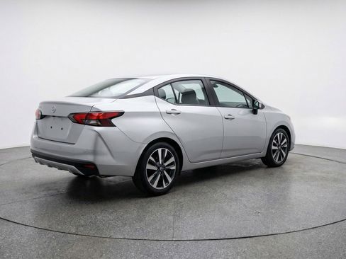 Used 2025 Nissan Versa SV image 9