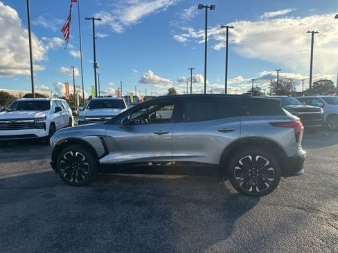 New 2026 Chevrolet Blazer EV RS image 6