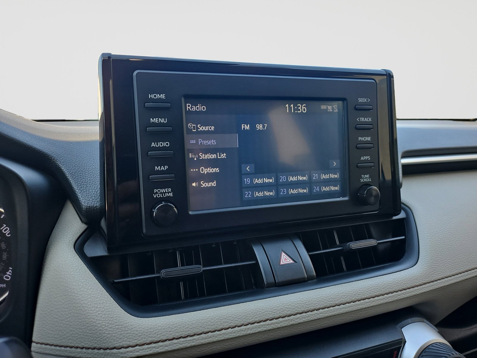 Used 2019 Toyota RAV4 XLE w/ Convenience Package FWD image 25