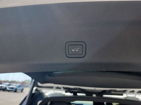 Certified 2025 GMC Yukon AT4 Ultimate AWD/4WD image 13