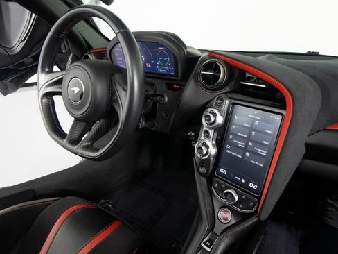Used 2020 McLaren 720S Performance RWD image 32