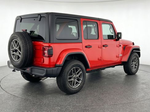 Used 2025 Jeep Wrangler Unlimited Sport AWD/4WD image 9