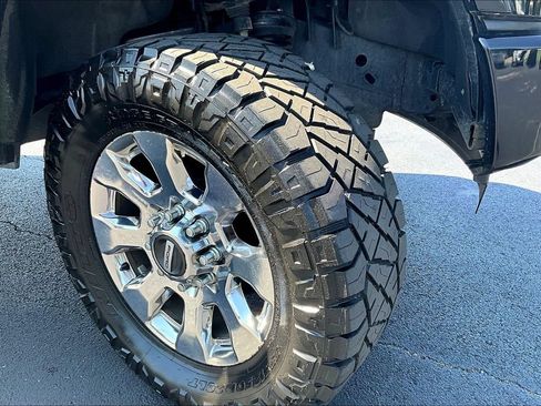 Used 2016 Ford F150 Platinum w/ Equipment Group 701A Luxury AWD/4WD image 7