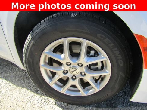 Used 2023 Chrysler Pacifica Touring-L FWD image 9