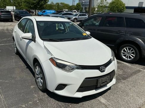 Used 2016 Toyota Corolla LE FWD image 3
