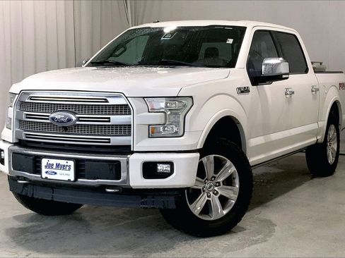 Used 2017 Ford F150 Platinum w/ Equipment Group 701A Luxury AWD/4WD image 2