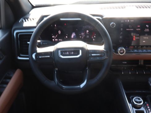 New 2026 GMC Canyon AT4 w/ AT4 Premium Package image 9