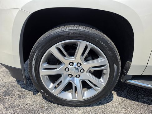 Used 2015 Cadillac Escalade Luxury AWD/4WD image 18