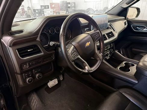 Used 2021 Chevrolet Suburban LT image 8