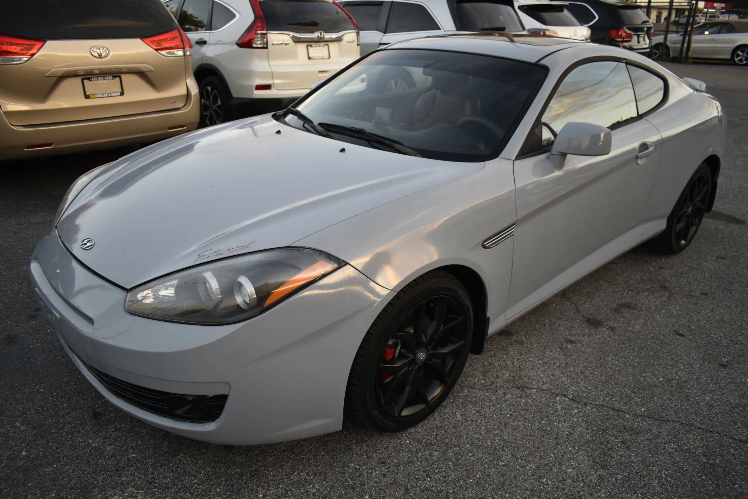 Used 2008 Hyundai Tiburon FWD image 3