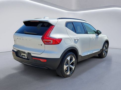 New 2026 Volvo XC40 B5 Plus w/ Protection Package Premier AWD/4WD image 4