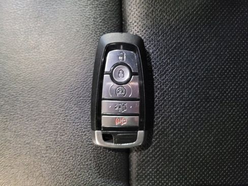 Used 2020 Ford Explorer Limited AWD/4WD image 32