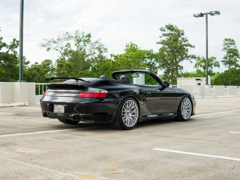Used 2005 Porsche 911 Turbo AWD/4WD image 25