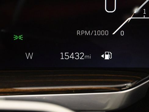 Certified 2025 Cadillac Escalade Premium Luxury image 27