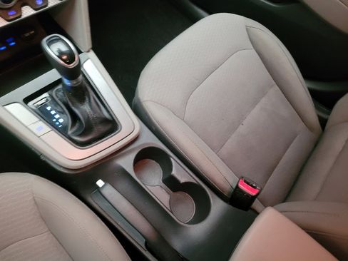 Used 2020 Hyundai Elantra SEL image 26