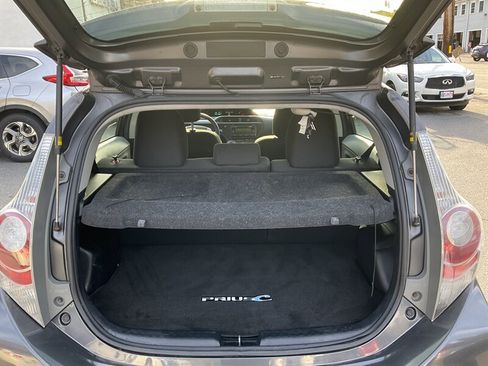 Used 2014 Toyota Prius C Two image 11