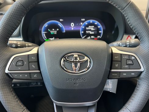 New 2026 Toyota Sienna Platinum AWD/4WD image 26