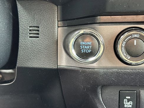 Certified 2021 Toyota Tacoma SR image 22