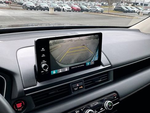 Used 2023 Honda Pilot Touring image 13