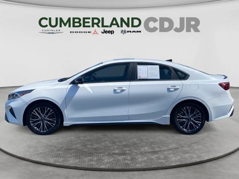Used 2024 Kia Forte GT-Line w/ GT-Line Premium Package FWD image 3