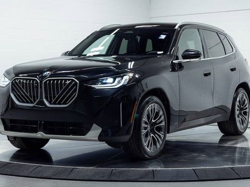 Used 2025 BMW X3 xDrive30i w/ Premium Package image 6