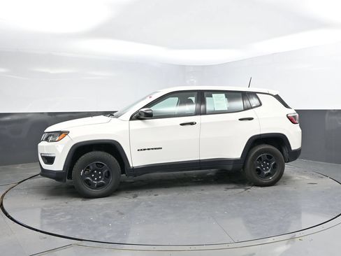 Used 2017 Jeep Compass Sport w/ Cold Weather Group AWD/4WD image 4
