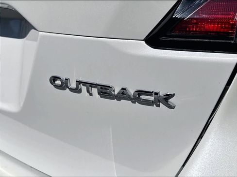 Used 2023 Subaru Outback Limited AWD/4WD image 11