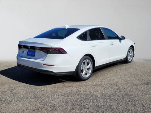Used 2023 Honda Accord LX image 3