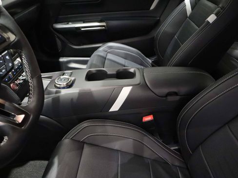 Used 2021 Ford Mustang Shelby GT500 w/ Technology Package RWD image 39