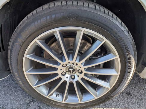 Used 2024 Mercedes-Benz GLE 450e 4MATIC image 23