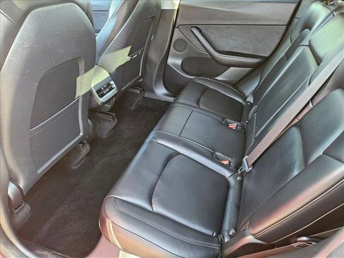 Used 2021 Tesla Model Y Long Range image 14