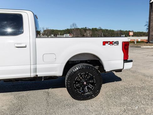 Used 2018 Ford F250 XLT w/ XLT Value Package image 7