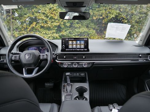 Used 2023 Honda Civic Touring image 8